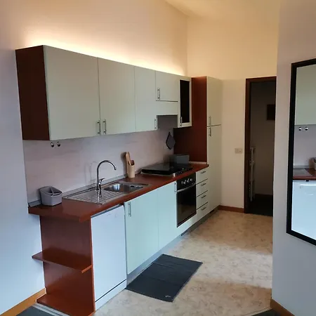 شقة Piazza Cesare Battisti سان بنيديتّو ديل ترونتو